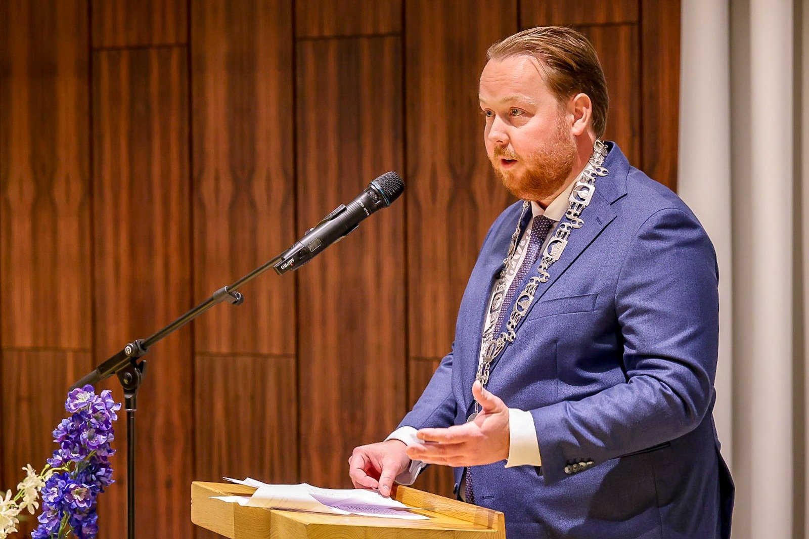 Jeroen Diepemaat houdt als burgemeester zijn toespraak